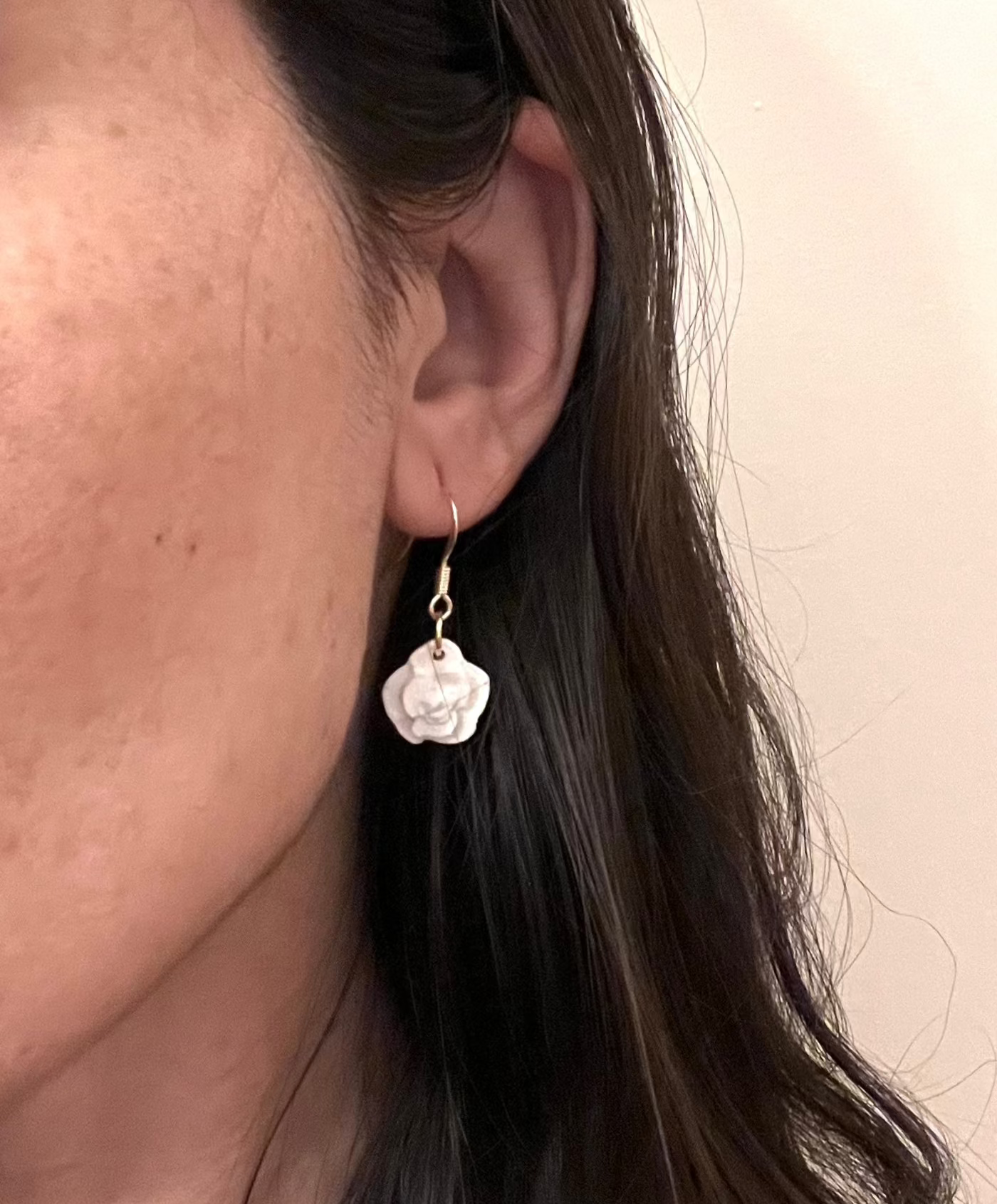 a. Pure beauty, lightweight earrings, everyday wear jewelry, romantic style