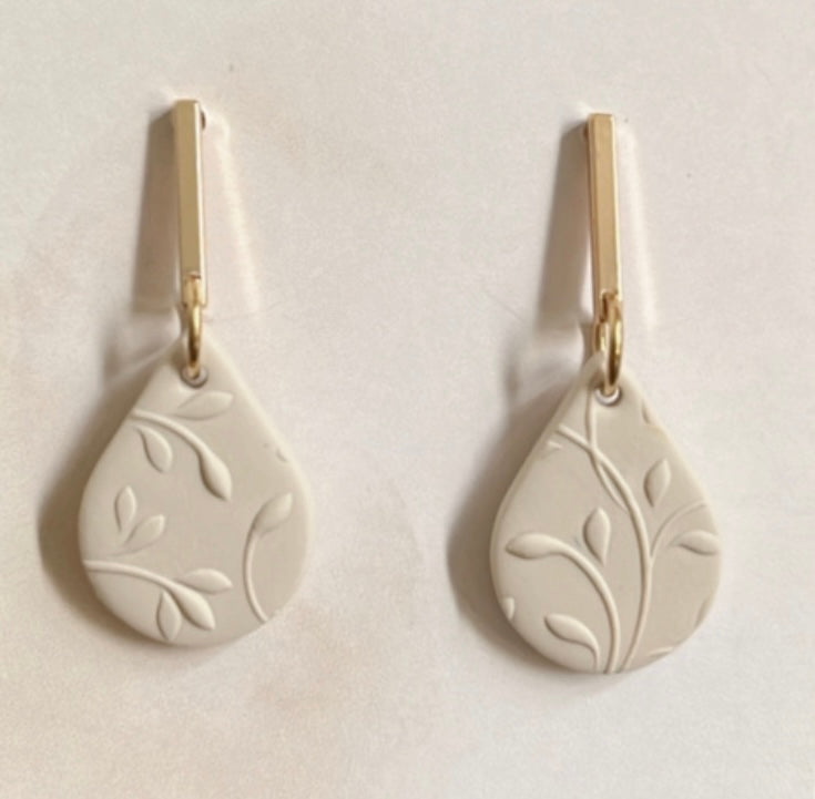 a. Maya, lightweight earrings, everyday wear jewelry