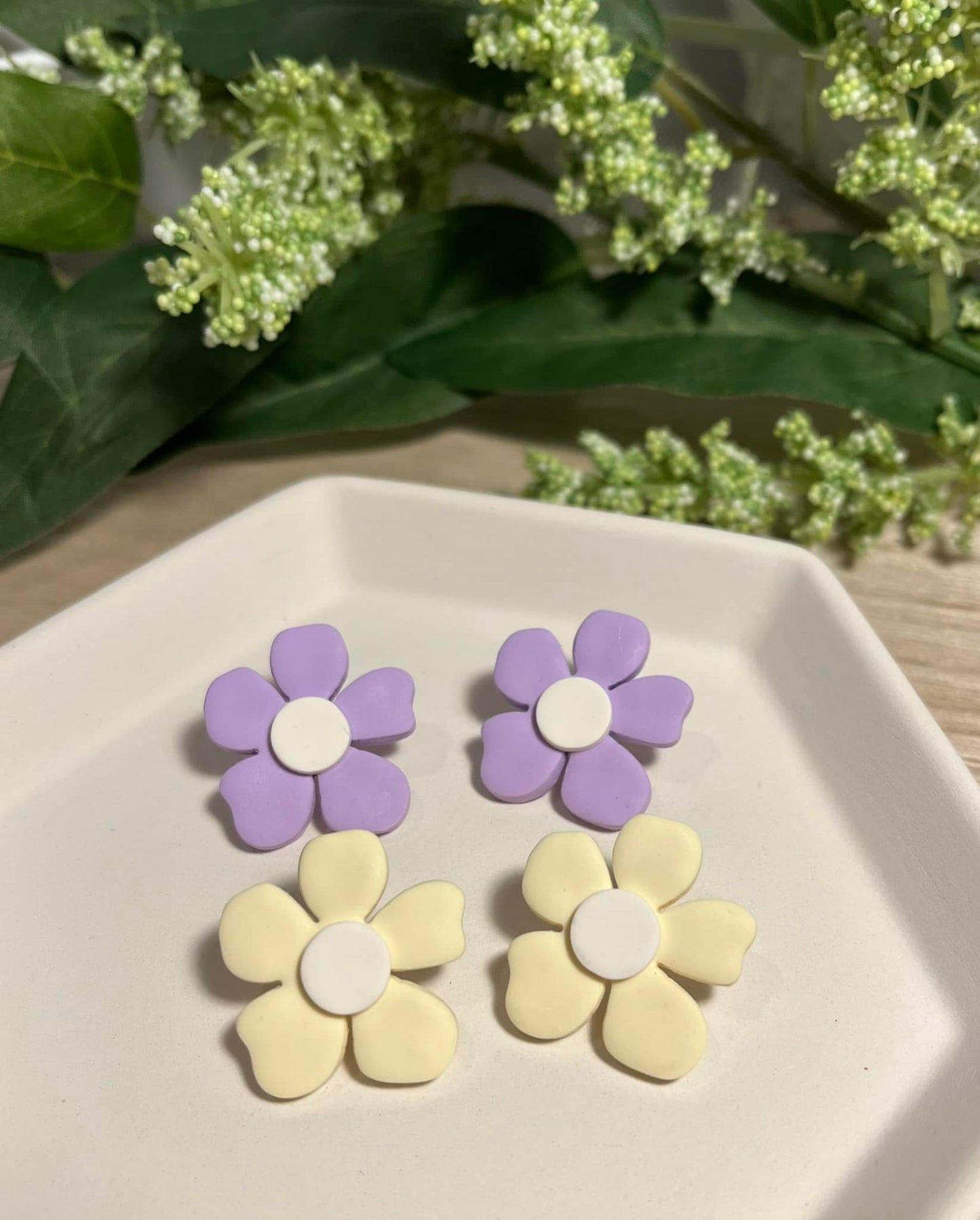 6. Daisy - handmade polymer clay earring stud