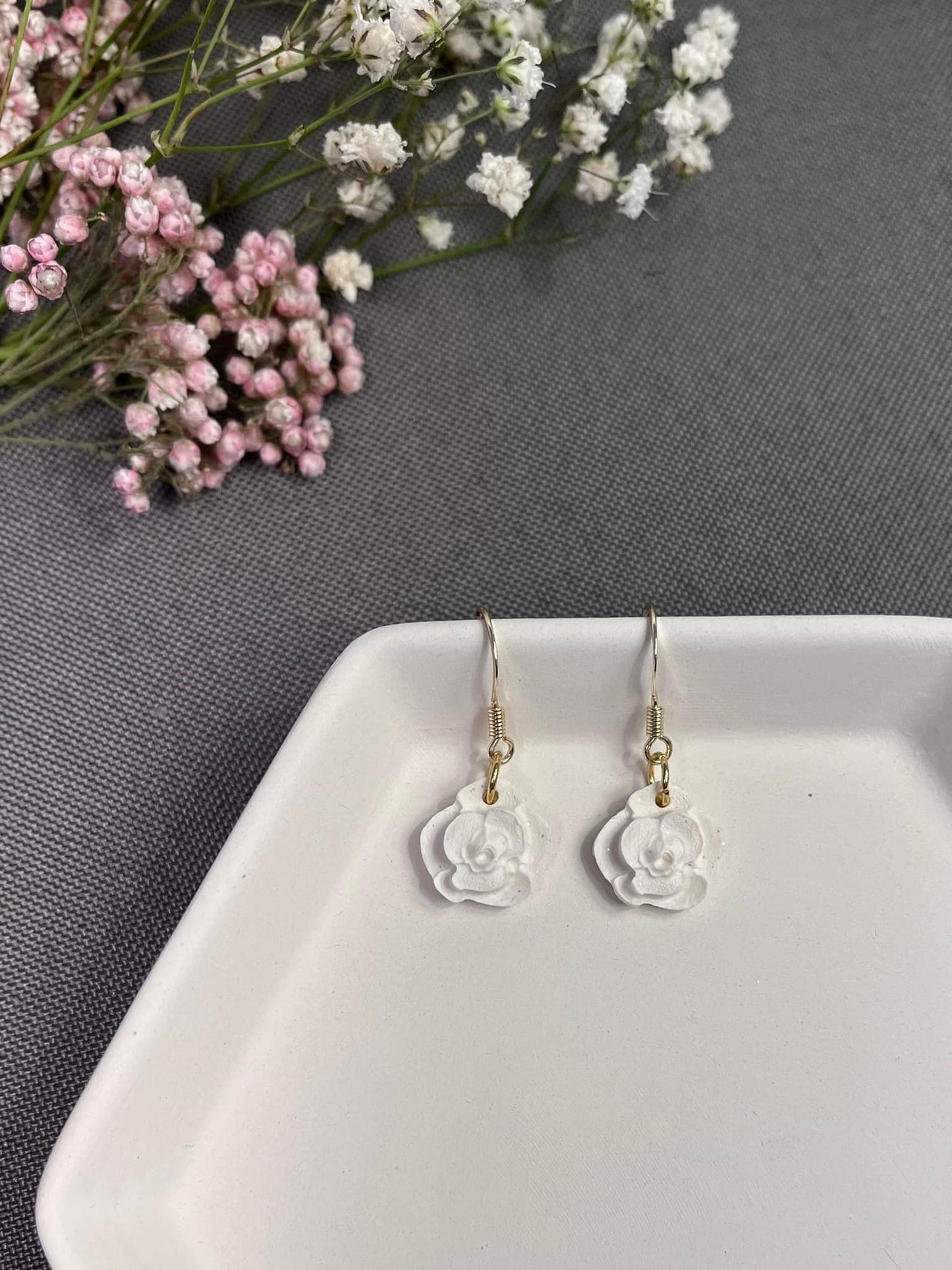 a. Pure beauty, lightweight earrings, everyday wear jewelry, romantic style