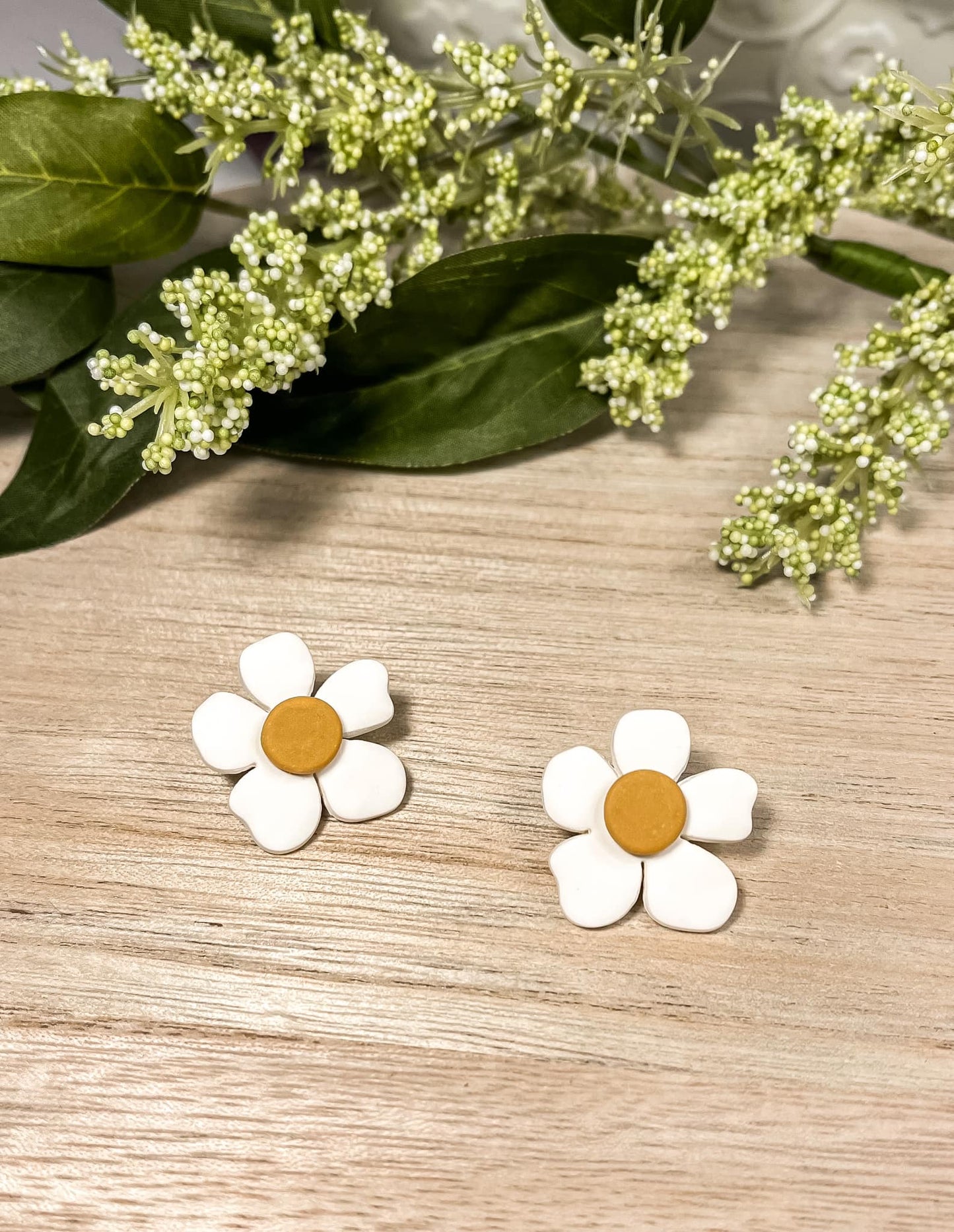 6. Daisy - handmade polymer clay earring stud
