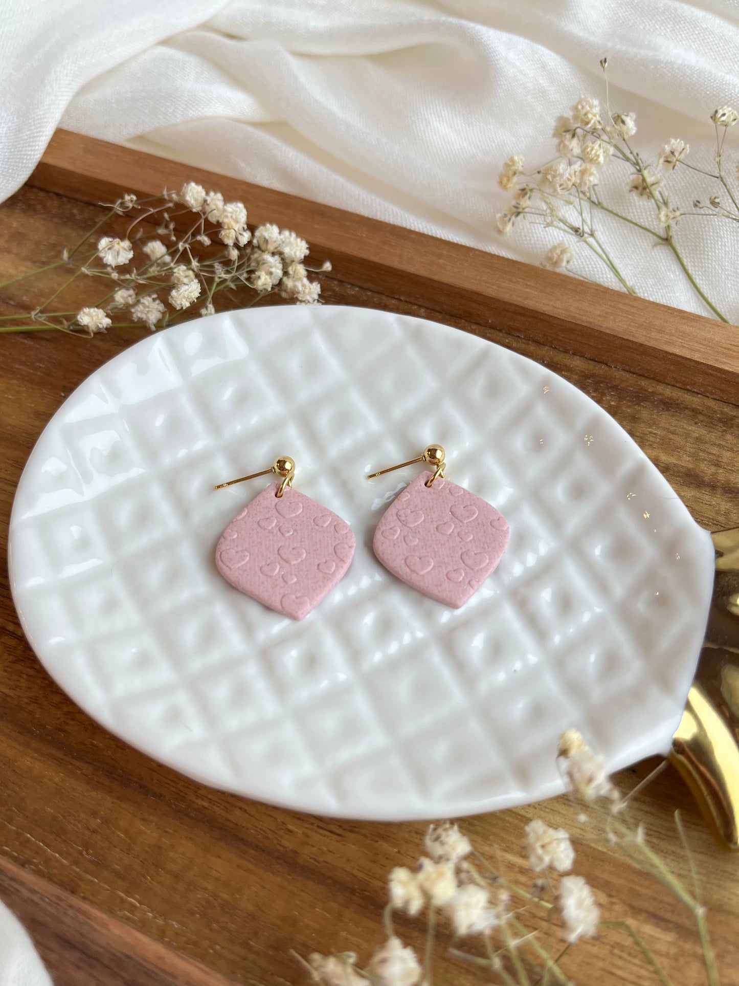 b. Fill My Heart, lightweight earrings, everyday wear jewelry, romantic style