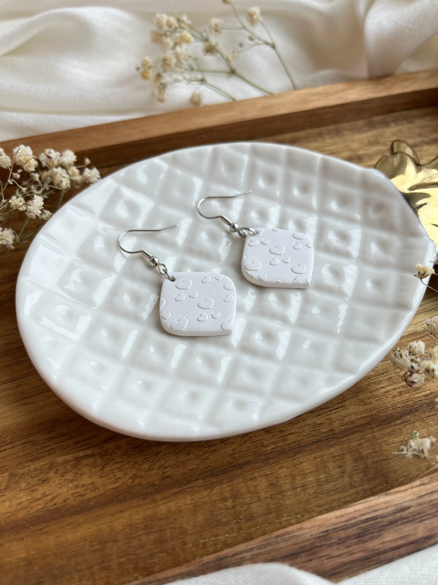 b. Fill My Heart, lightweight earrings, everyday wear jewelry, romantic style