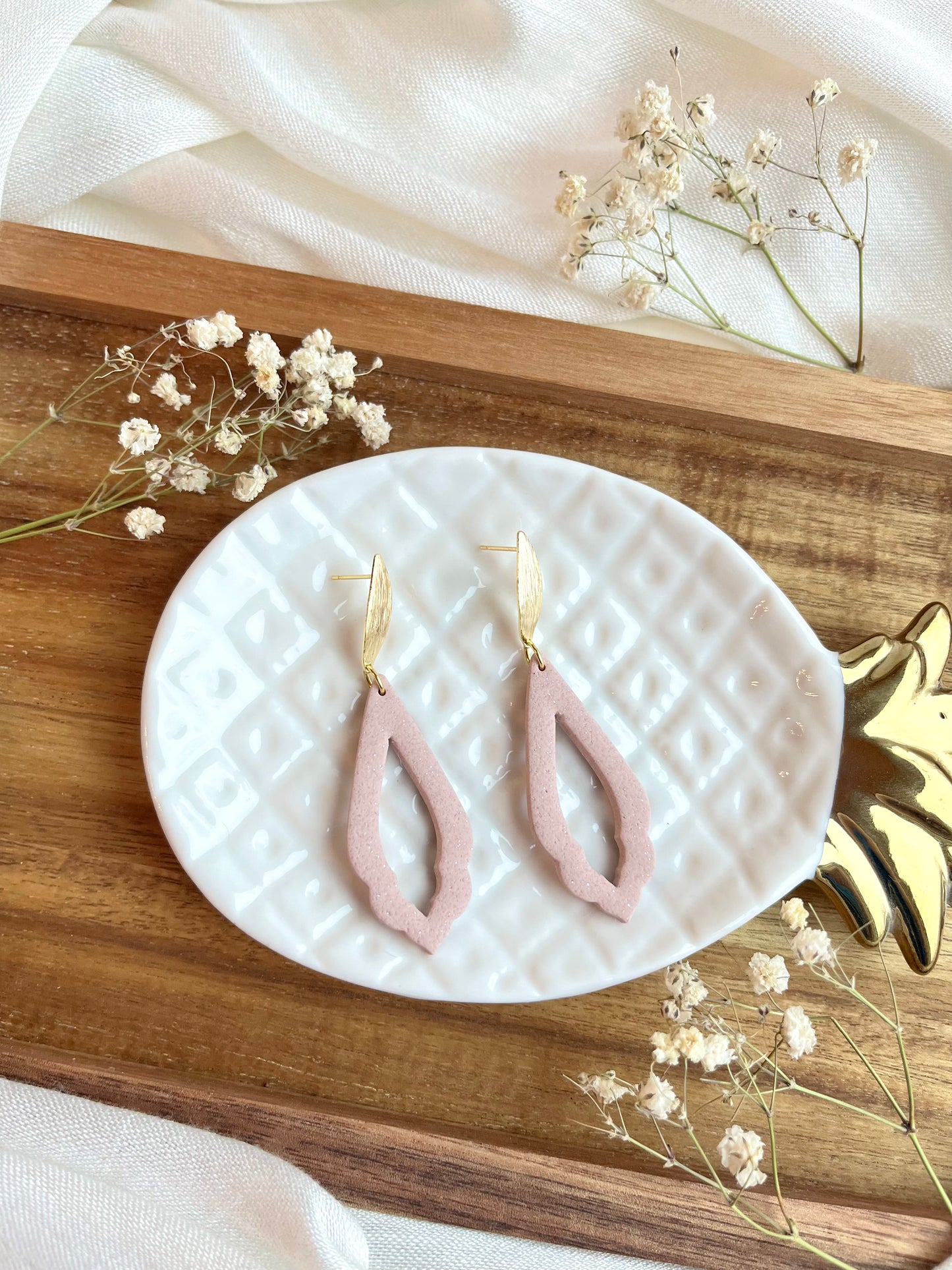 a. Liliana, lightweight earrings, everyday wear jewelry, romantic style, statement earrings
