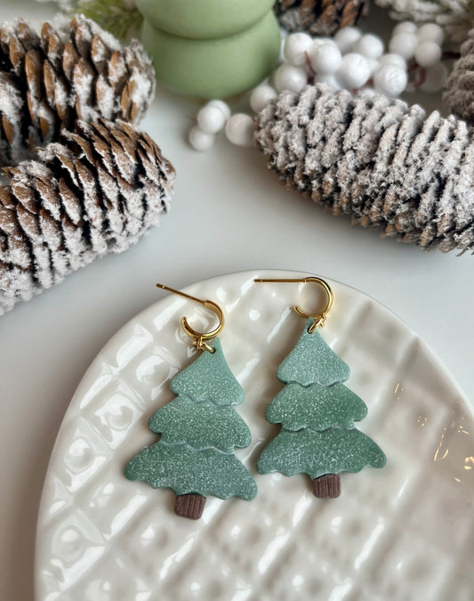 1. Christmas tree earrings, lightweight jewelry, polymer clay